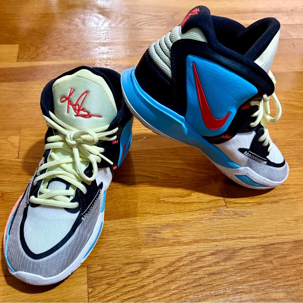Nike KYRIE INFINITY SE (GS), size 6Y, great shape and comes with original box